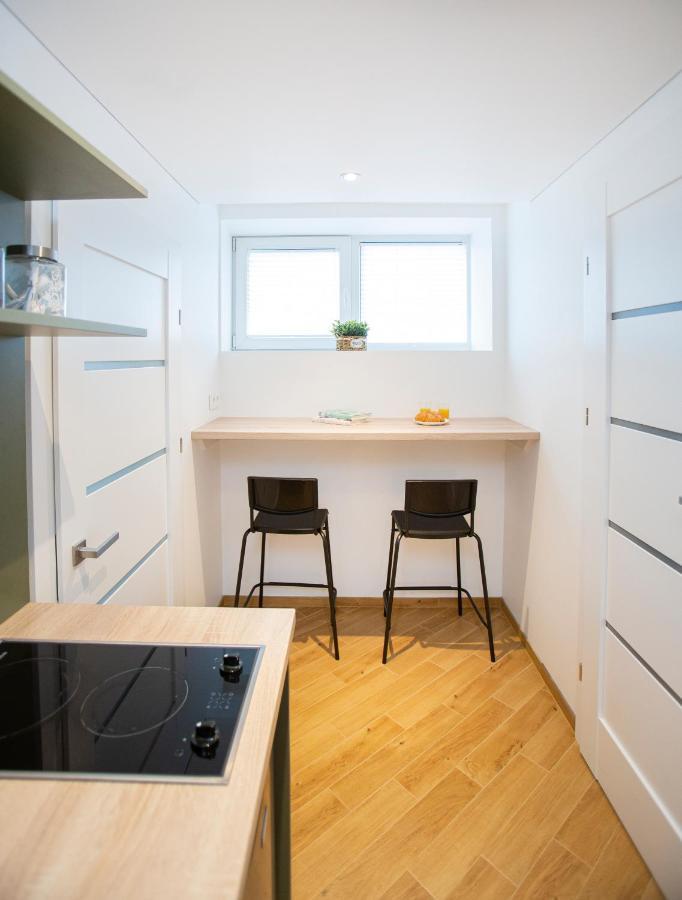 Groundfloor Apartment On The Green Hill Kaunas Exterior foto